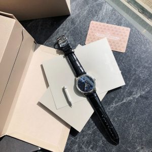Jaeger-LeCoultre Master Moonphase Mens 39mm Super Clone Watch 1133628049 - front view | Jaeger-LeCoultre