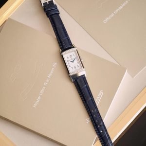 Jaeger-LeCoultre Reverso One Super Clone Watch & AAA Replica 1136999408 - front view | Jaeger-LeCoultre