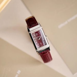 Jaeger-LeCoultre Reverso One Ladies' Luxury Replica Watch with COD 1136999393 - side view | Jaeger-LeCoultre